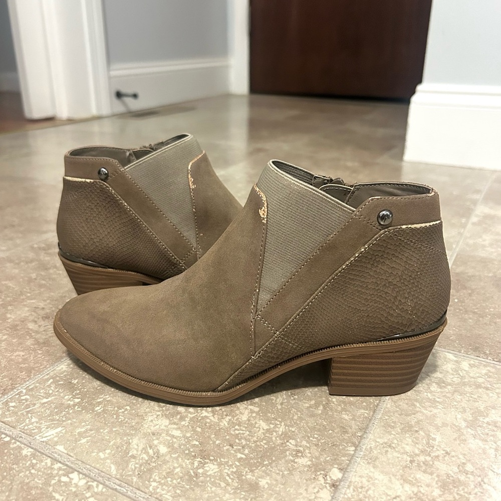 Simply Vera Vera Wang Booties